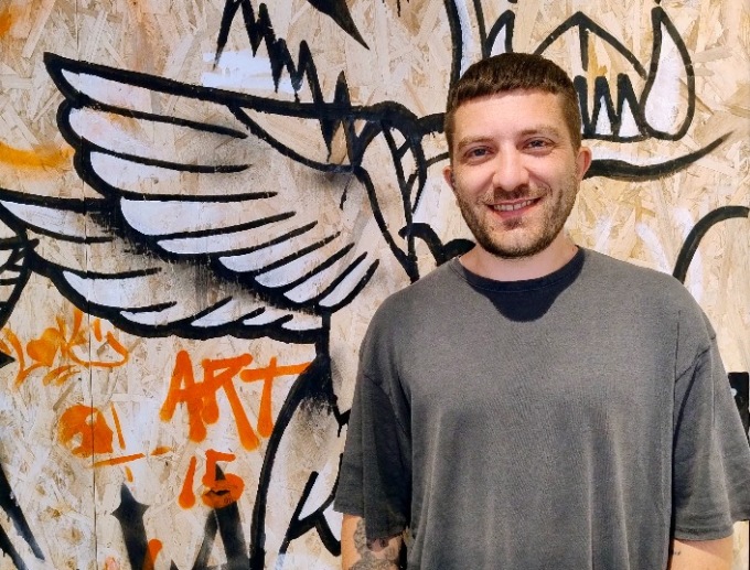 Diego Lerose è il primo a portare i tatuaggi nel centro storico di Nembro
