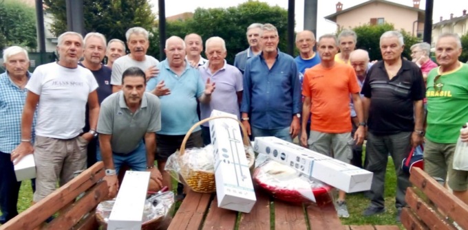 Fuori moda? Macché! Mozzo è la patria dei bocciofili: ci giocano in più di sessanta