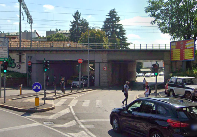 Cantieri insieme tra via dei Caniana e via San Bernardino, si rischia la “tempesta perfetta”