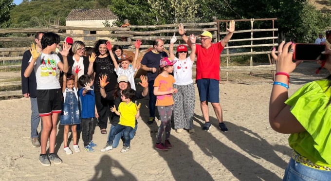 “Insieme per l’autismo”, l’ippoterapia dei Cavalieri Rotariani