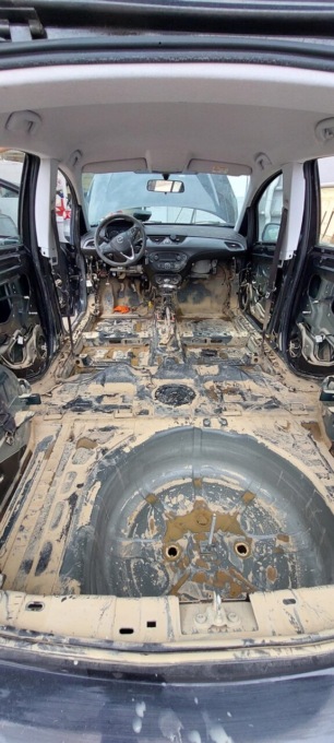 Dopo il nubifragio a Bergamo molte auto non ripartiranno più. E non sono nemmeno rimborsabili