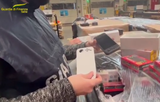 Sequestrati in Bergamasca (e non solo) 12mila console e 47 milioni di videogame piratati