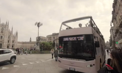 C'è un po' di Bergamo nel nuovo singolo di Laura Pausini: il bus che lo presenta è della Zani Viaggi