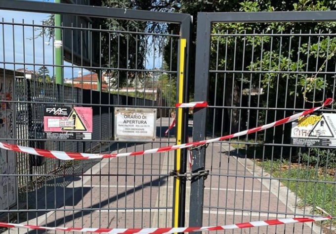 Il sottopasso alla stazione di Bergamo è già stato chiuso: sono caduti dei calcinacci