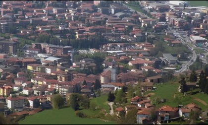 «C'è un uomo che entra in box e giardini. Va fermato, per sicurezza sua e degli altri»