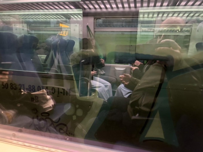 Ritardi a catena tra le stazioni di Bergamo e Milano: «E il treno delle 7.40?»