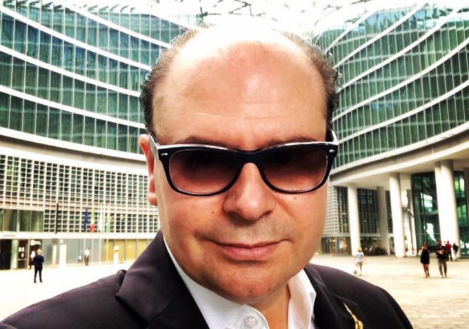 A Sarnico basta “sindaco emerito”. L’ira di Bertazzoli: «Lo sono e continuerò a esserlo»