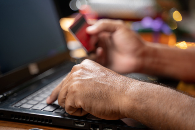 Reati digitali, truffe e cyberbullismo: parlano gli avvocati a Gandino e Fiorano al Serio