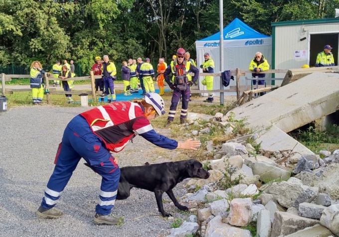Cento volontari della Protezione civile si sono addestrati insieme ad Alzano
