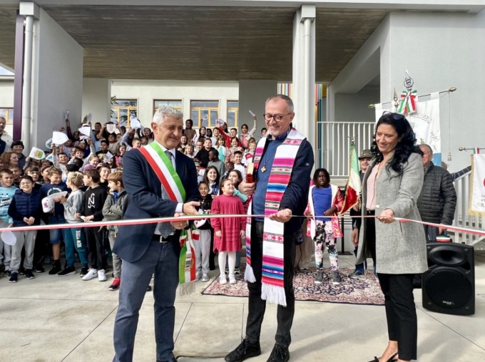 Inaugurati i nuovi spazi (costati tre milioni) alla scuola primaria di Grassobbio