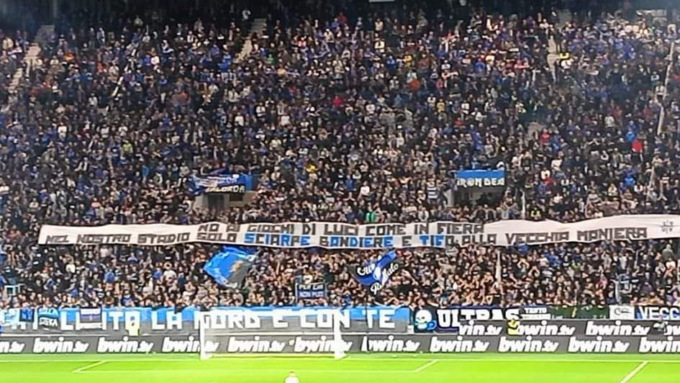 I giochi di luce al Gewiss Stadium dividono: la Curva Nord si oppone alla novità