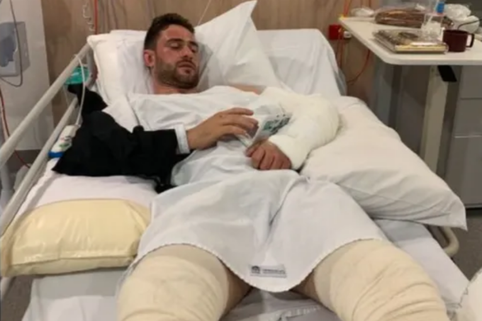 Il suo camper si ribalta e prende fuoco in Australia: gravi ferite per Alessandro Prometti, 28enne di Valtesse