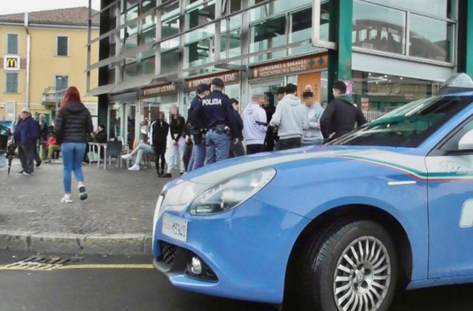 Giro di vite contro la criminalità giovanile a Bergamo: denunce per armi e droga