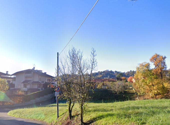 Un centinaio di residenti di Valtesse senza corrente per un cavo tranciato: problema risolto in serata