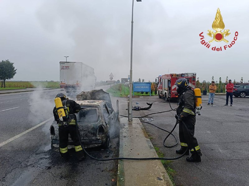 incendio auto martinengo 2