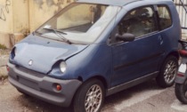 Parcheggi per microcar a Bergamo: «Il Comune adegui gli stalli e li renda gratis per gli studenti»