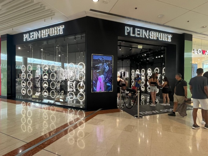 Philipp Plein vuole cambiare il futuro delle scarpe sneaker (a partire da Oriocenter)
