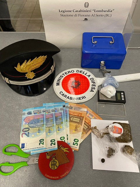Arrestato spacciatore a Fiorano al Serio, trovati hashish e cocaina: il giudice dispone i domiciliari
