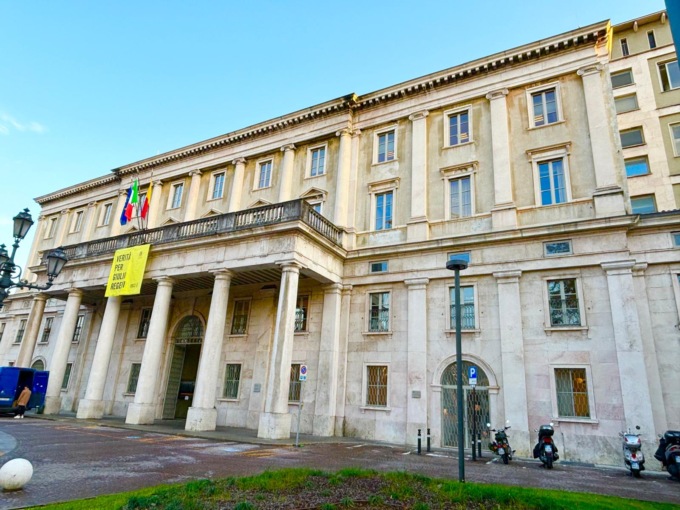 Palazzo Frizzoni e palazzo Uffici sono stati completamenti ripuliti