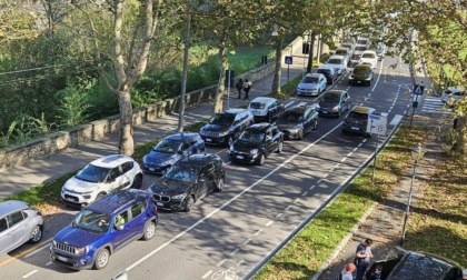 Bene il turismo a Bergamo, ma così... Il flop del parcheggio per bus turistici in via Rovelli