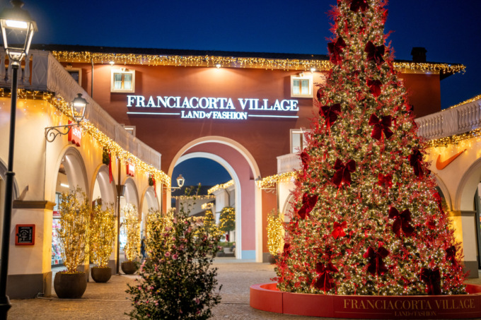 Tante novità e orari più lunghi nei weekend: il Natale s’accende al Franciacorta Village