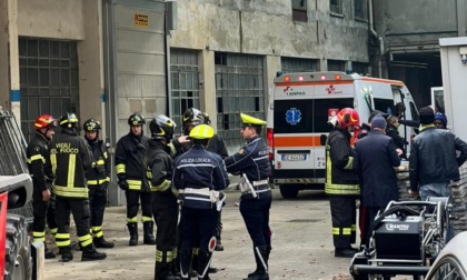 Operaio di 41 anni residente ad Azzano in gravissime condizioni: incidente in un cantiere a Erba