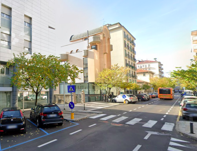 Più di venti grammi di hashish e quasi due di cocaina: arrestato in via Paglia