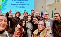 La piccola Olivia pulisce i mozziconi: premiata la foto («evocativa») di Stezzano