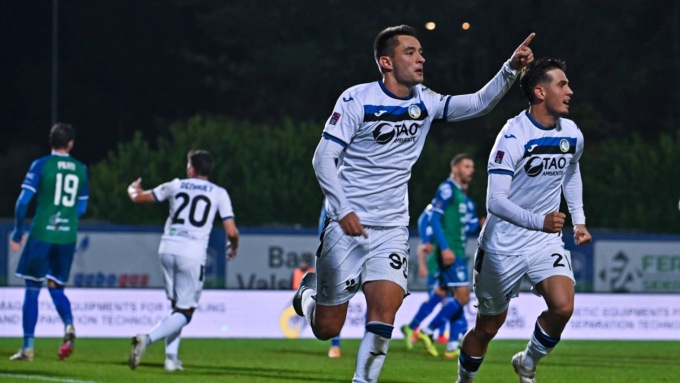 Un’ora in dieci condanna l’Atalanta U23: al Lino Turina vince la Feralpisalò 3-1