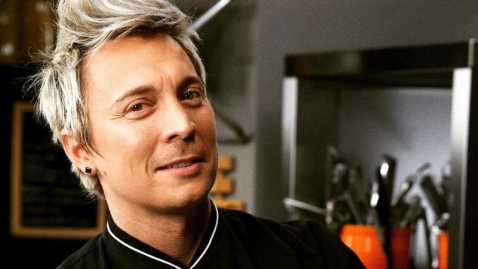 Lo chef bergamasco Andrea Mainardi porta a Oriocenter il suo gelato all’azoto