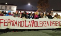 «Fermiamo la violenza insieme»: striscioni e cori nella marcia del 25 novembre a Bergamo