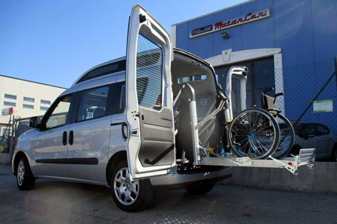 Rubato il doblò per il trasporto disabili dell’Auser di Treviglio: «Furto sconcertante»