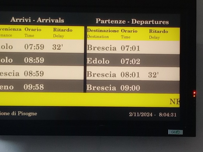 Treno in ritardo di oltre mezz’ora: l’odissea di una passeggera bergamasca