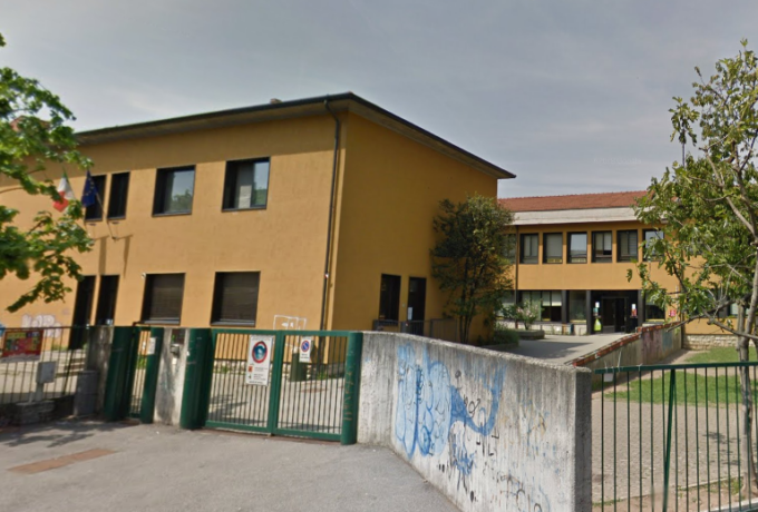 Spazi della De Amicis gratis per insegnare l’arabo, il Comune: «Favorisce l’inclusione»