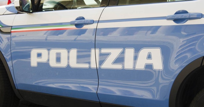 Furto di lusso in zona piazzetta Santo Spirito: spariti due orologi, un Rolex e un Omega