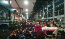 Notte di luce e solidarietà: la messa di Natale alla stazione delle autolinee di Bergamo