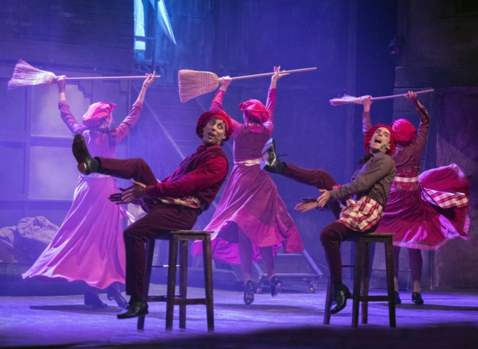 Natale e Capodanno al Donizetti e al Sociale, tra concerti e musical. E c’è la gift card