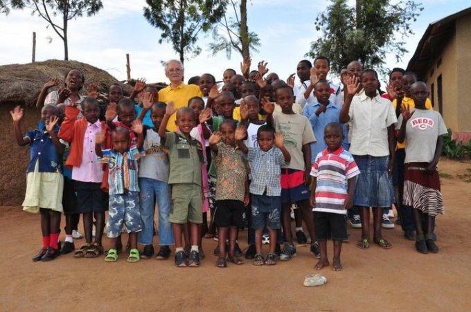 L’Associazione ex alunni dell’alberghiero di San Pellegrino adotta a distanza una bambina in Rwanda