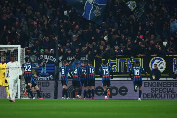 Sogna Atalanta, sogna: De Ketelaere e Lookman schiantano il Milan 2-1