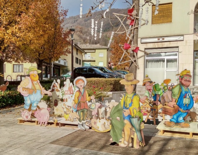 Decorazioni di Natale, anche quest’anno un capolavoro dei volontari a Nembro