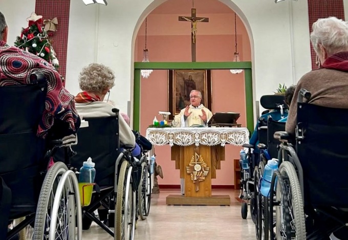 Ecco la nuova Cappella della Rsa di Stezzano. Ma le polemiche non si placano