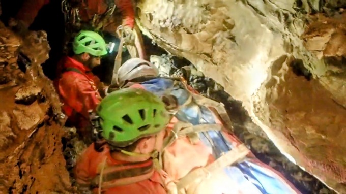 Cronaca del salvataggio di Ottavia Piana nell’Abisso Bueno Fonteno