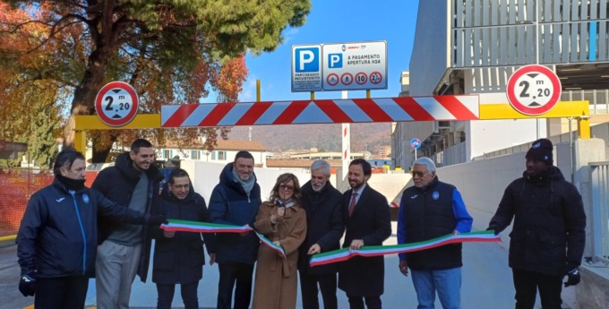 Inaugurato il nuovo parcheggio sotto la Curva Sud del Gewiss Stadium: ecco come funziona