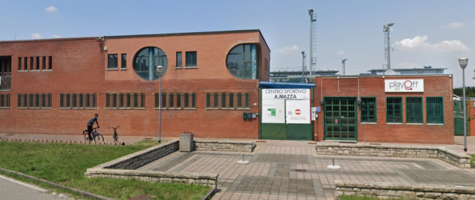 Treviglio, rissa tra tifoserie durante la partita: calci e pugni, una ragazza presa per il collo