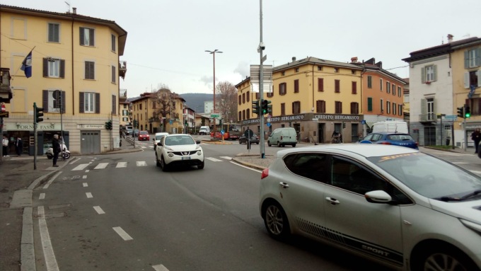 Traffico, da lunedì (3 febbraio) piazzale Oberdan diventerà l’occhio del ciclone