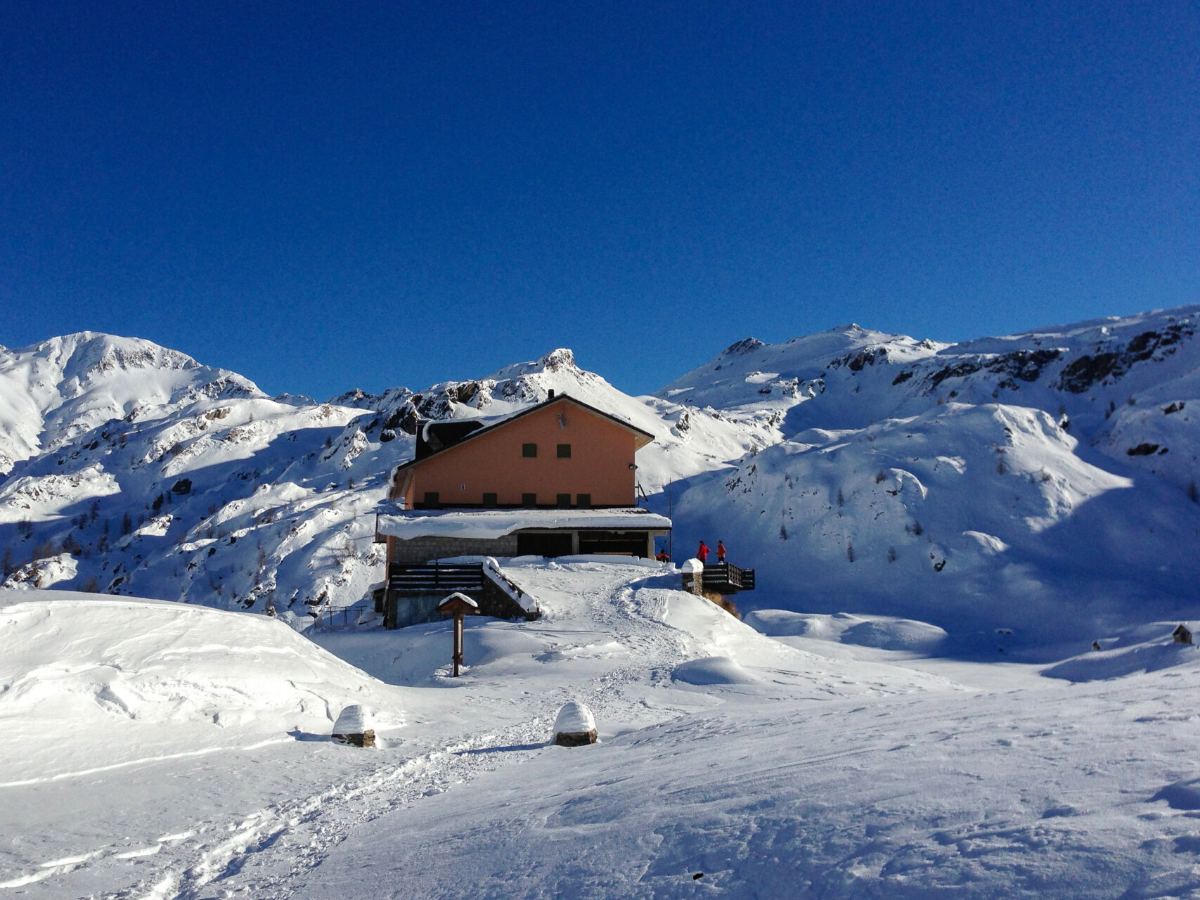 8 - Zoom sul rifugio Calvi