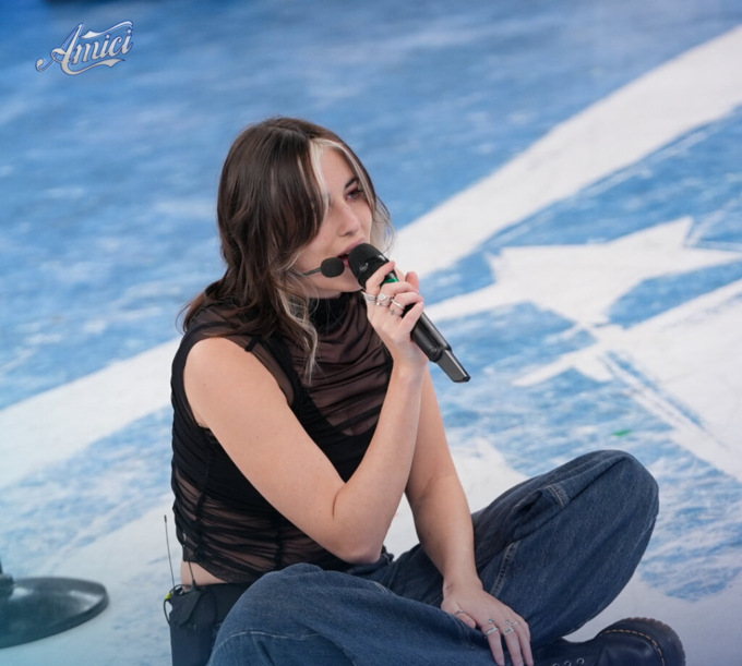 Chiamamifaro tiene la posizione ad Amici: terza nella gara cover di domenica