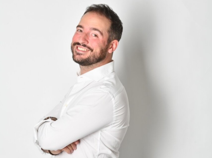 Filippo Caccamo con lo spettacolo comico “Le Filippiche” al Cineteatro Gavazzeni di Seriate
