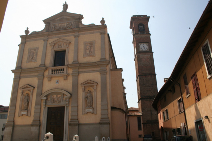 Minaccia di togliersi la vita, sessantenne salvato da due cittadini