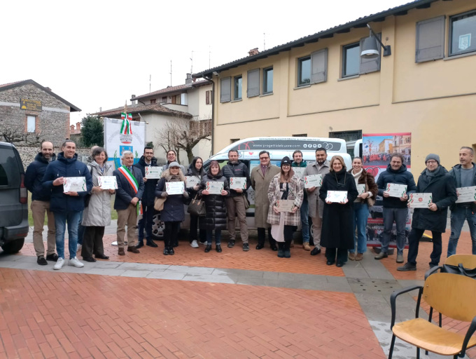 A Grassobbio donato un Doblò per accompagnare anziani e persone con difficoltà